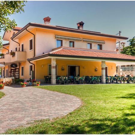 Hotel Pesek San Dorligo della Valle Kültér fotó