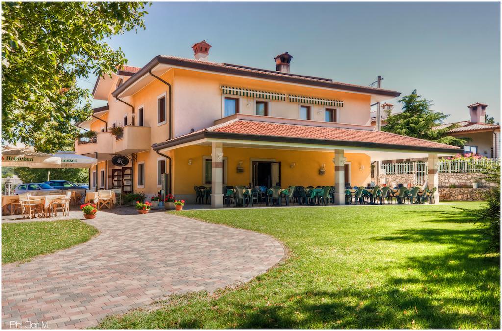 Hotel Pesek San Dorligo della Valle Kültér fotó